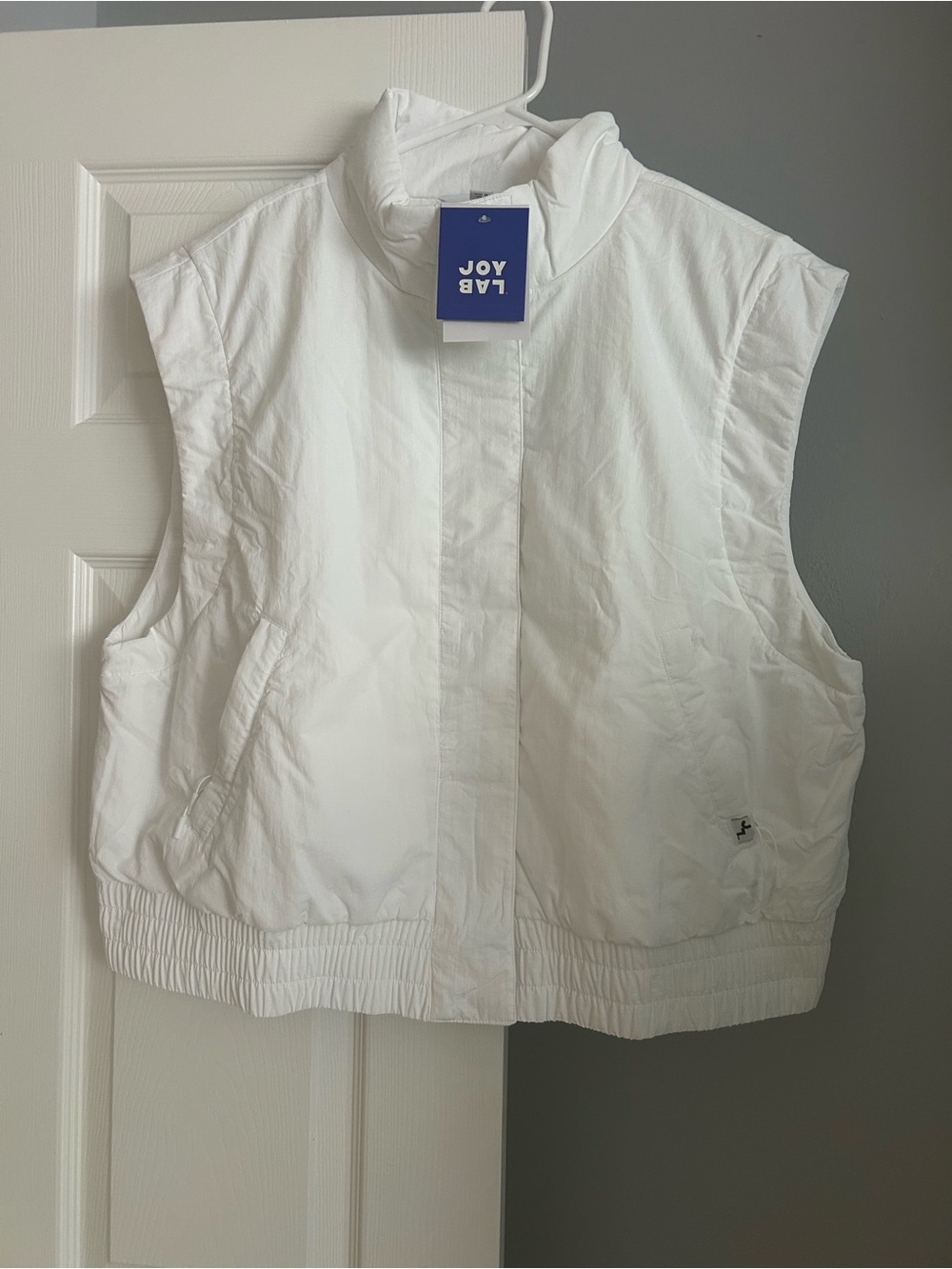 NWT JoyLab Cropped White Puffer Vest